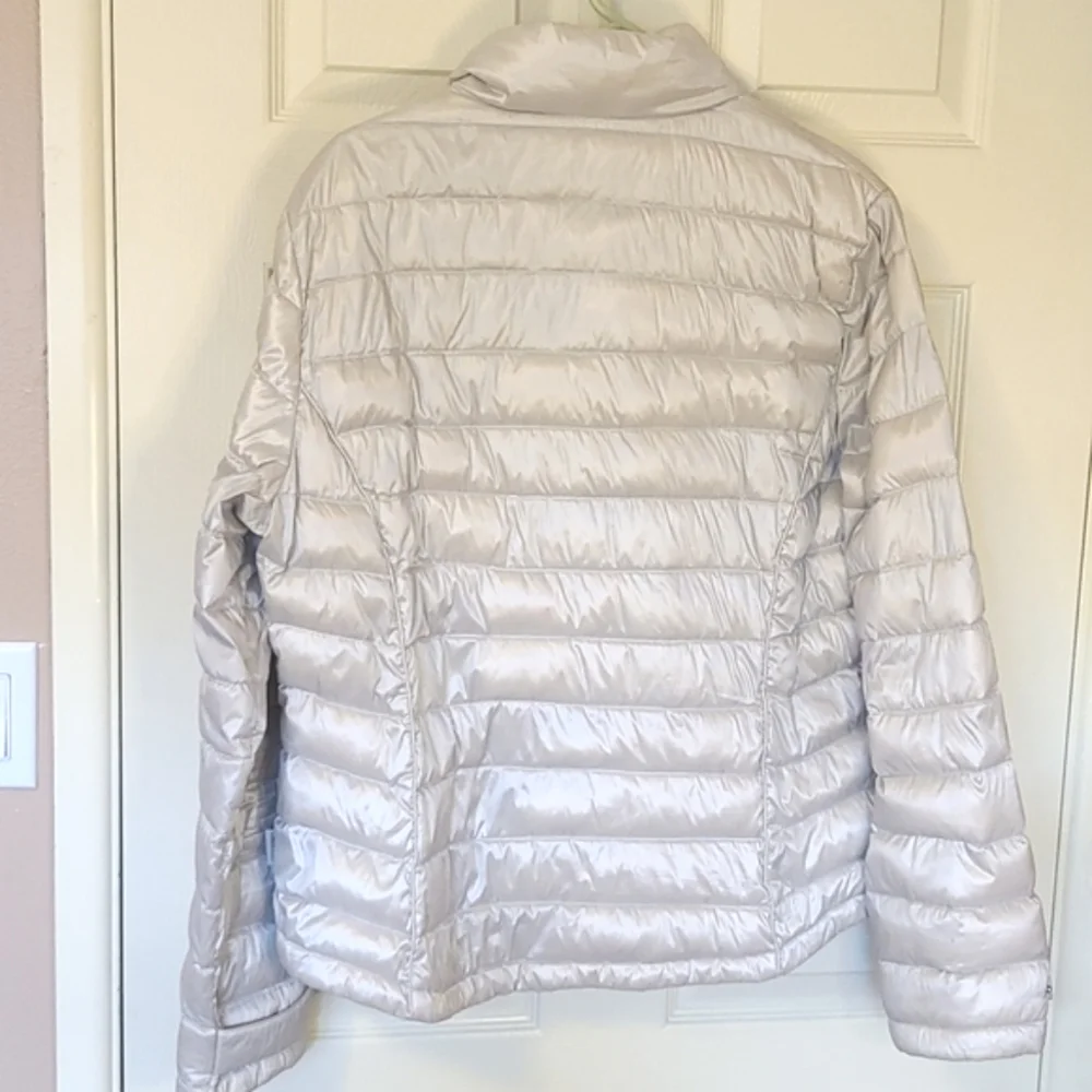 Calvin Klein women's silver, premium down filled, puffer jacket - Picture 8 of 8
